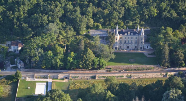 Chateau de Perreux