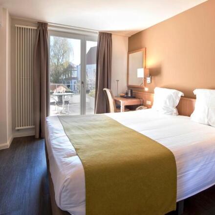 Flanders Hotel