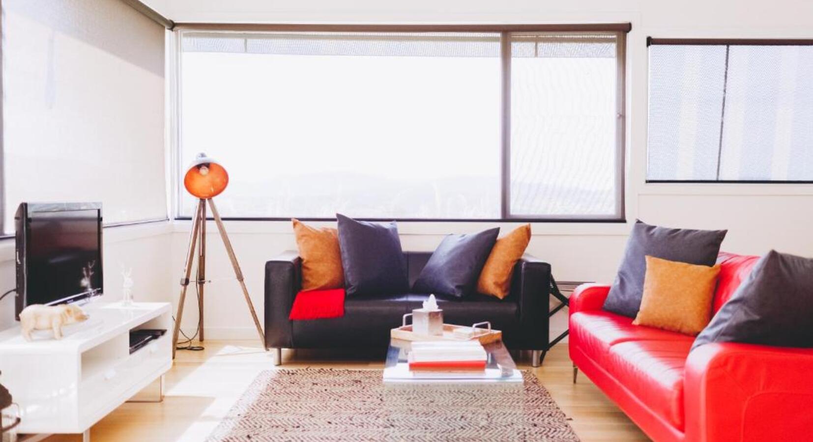 Water's Edge Apartment - Sitting Room