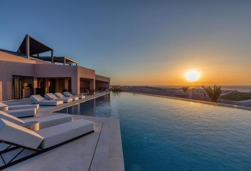 Domes Novos Santorini