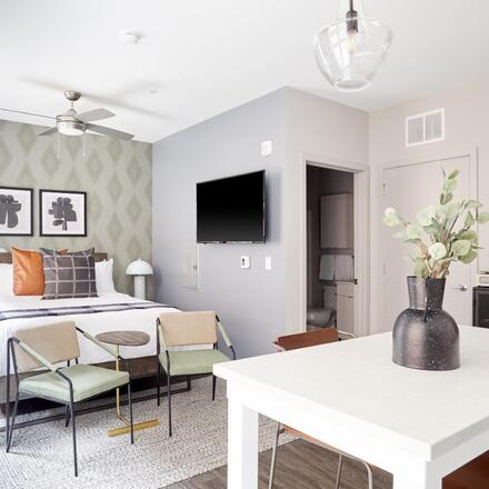 Sonder - Luna Apartments