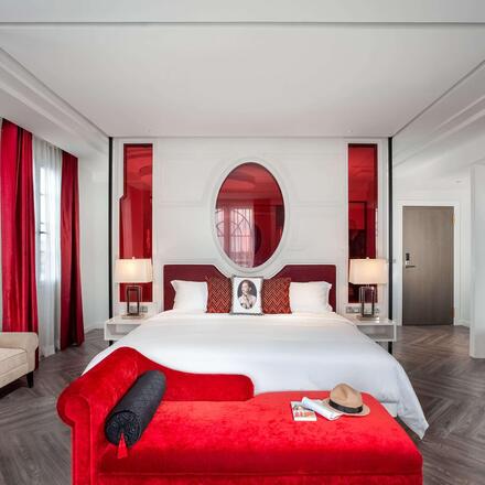 La Seine Hotel