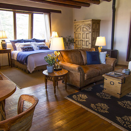 Old Taos Guesthouse B&B