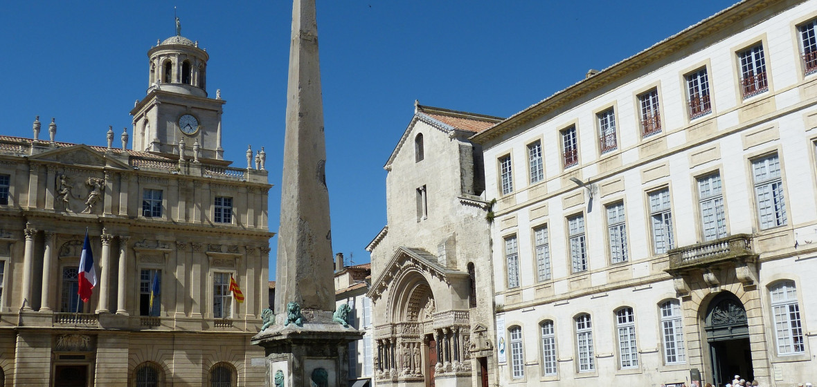 Photo of Arles