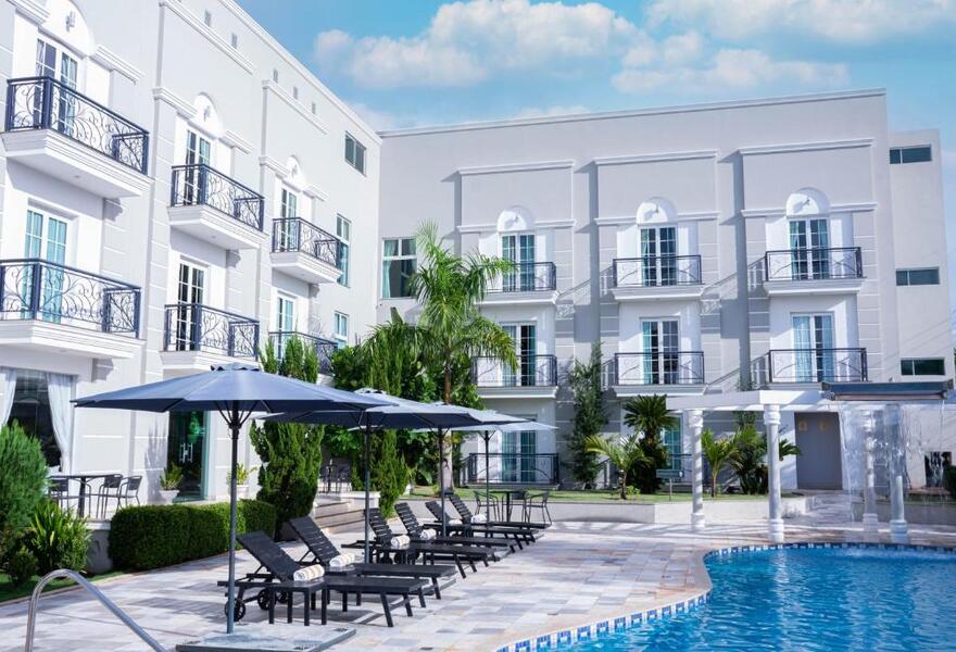 Bisinii Hotel
