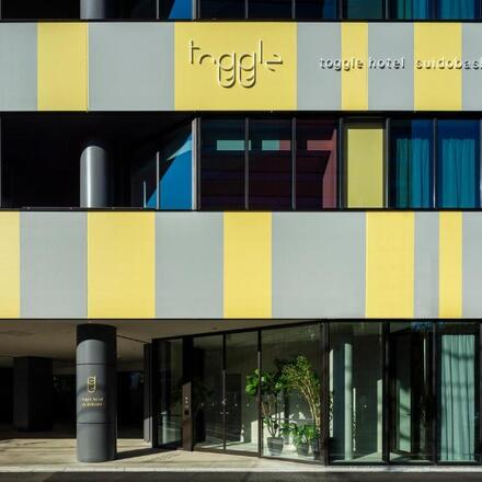 Toggle Hotel