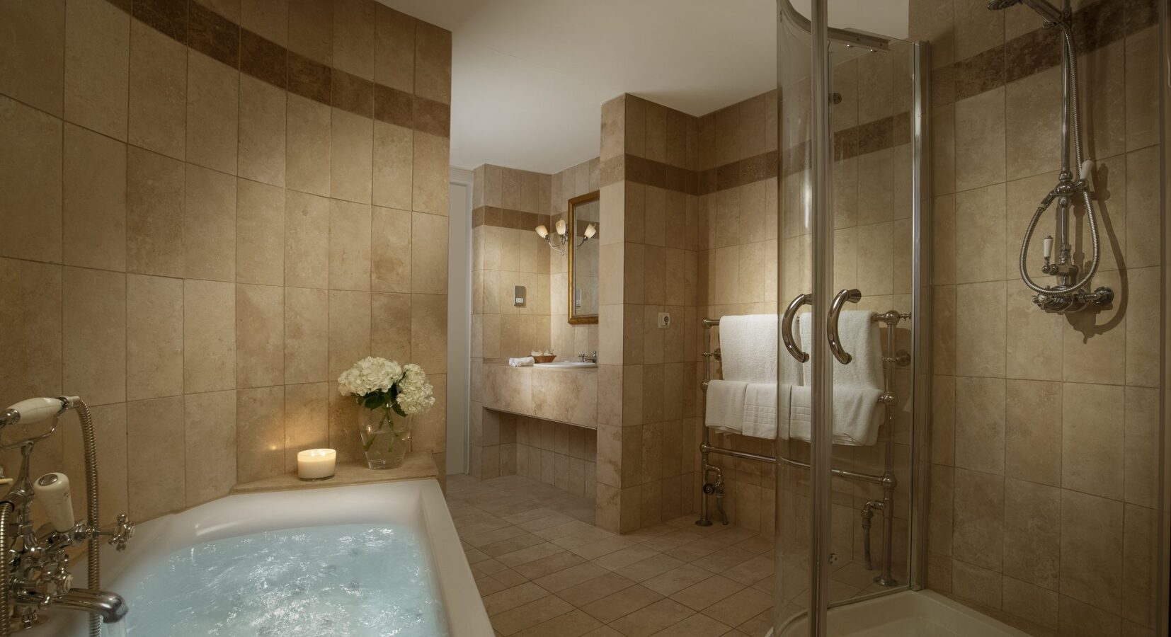 Suite Bathroom