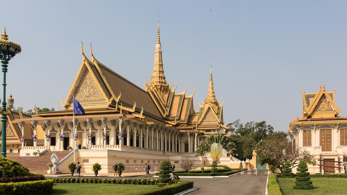 Royal Palace close to Street 240