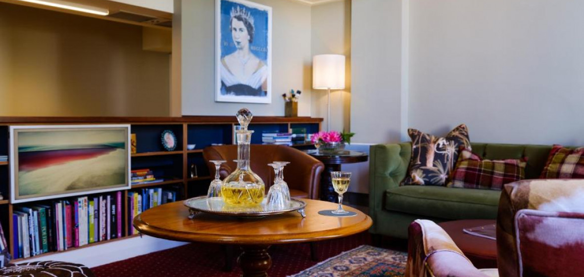 Bell Hill Apartments, Dunedin, New Zealand. Expert reviews and