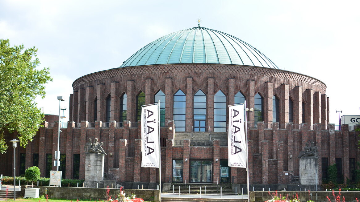 Tonhalle music hall
