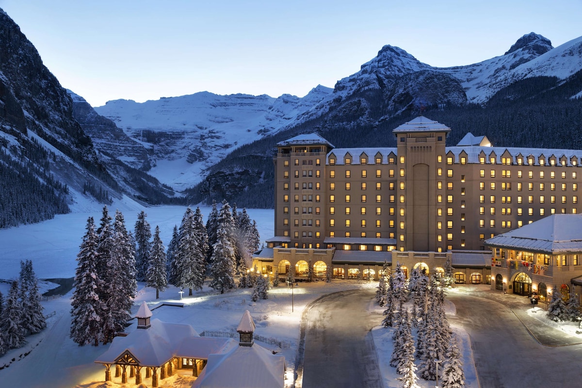 Fairmont Chateau Lake Louise, Lago Louise (Alberta), Canadá Reseñas de  expertos y destacados | The Hotel Guru, image size:1200x800