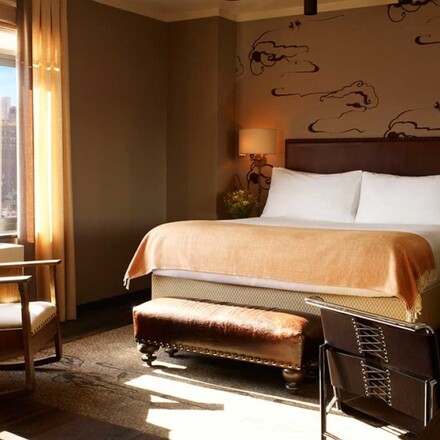 Grand corner king room