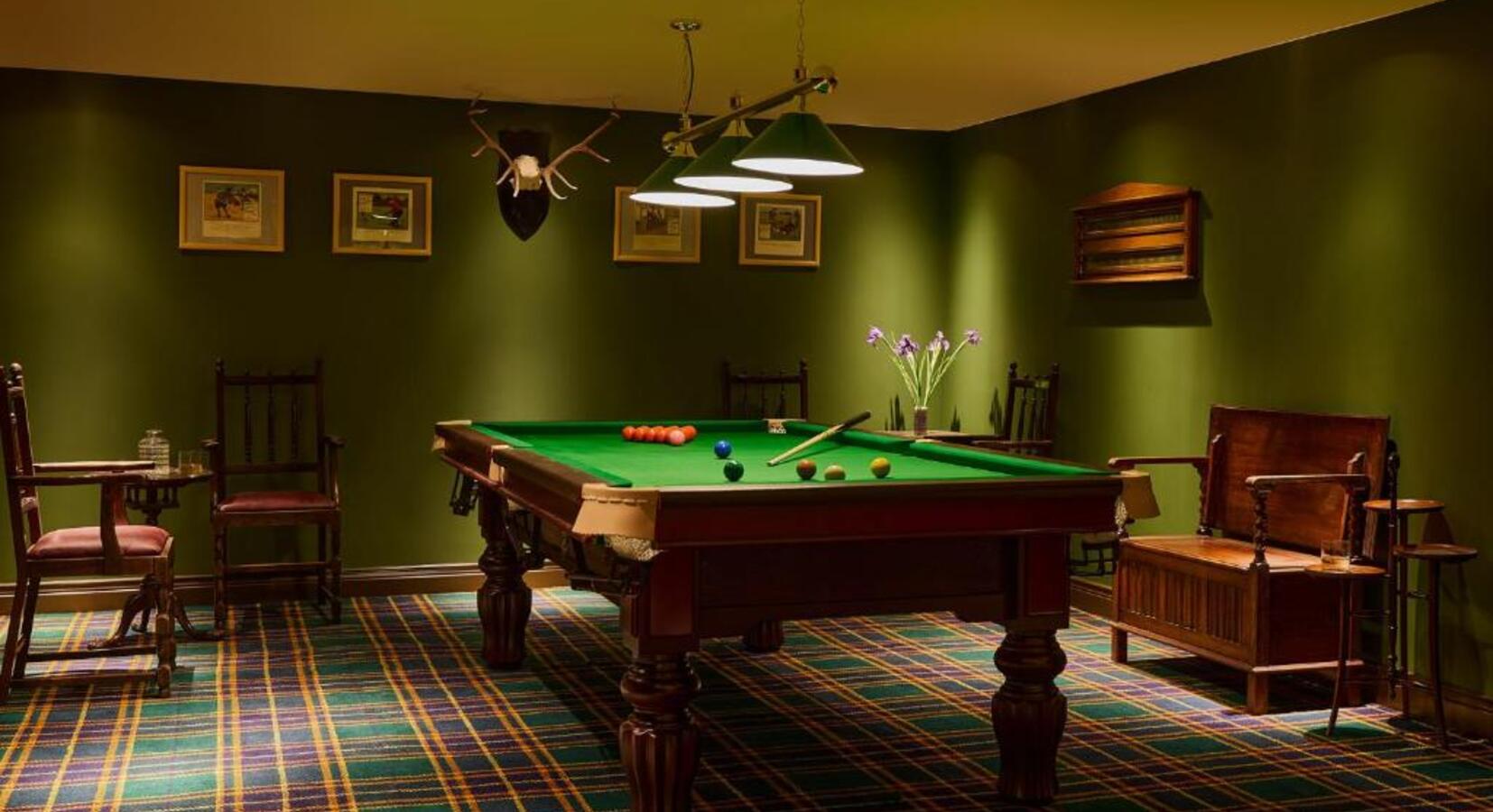 Pool table