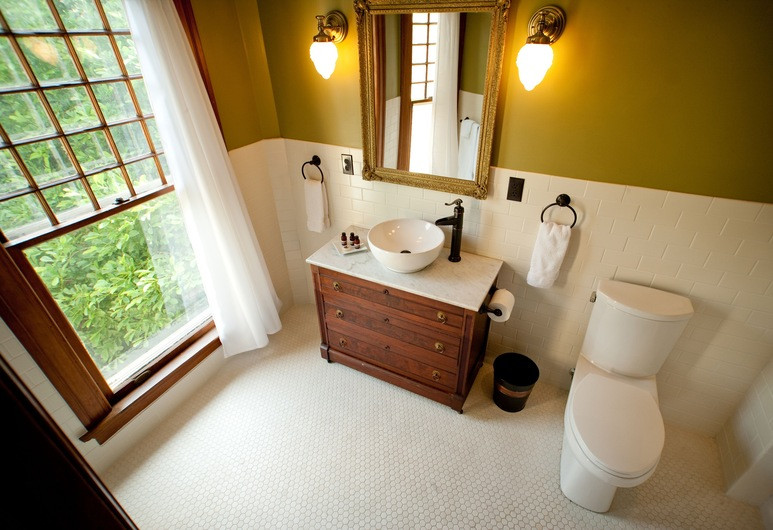 Showers Inn, Bloomington Review The Hotel Guru