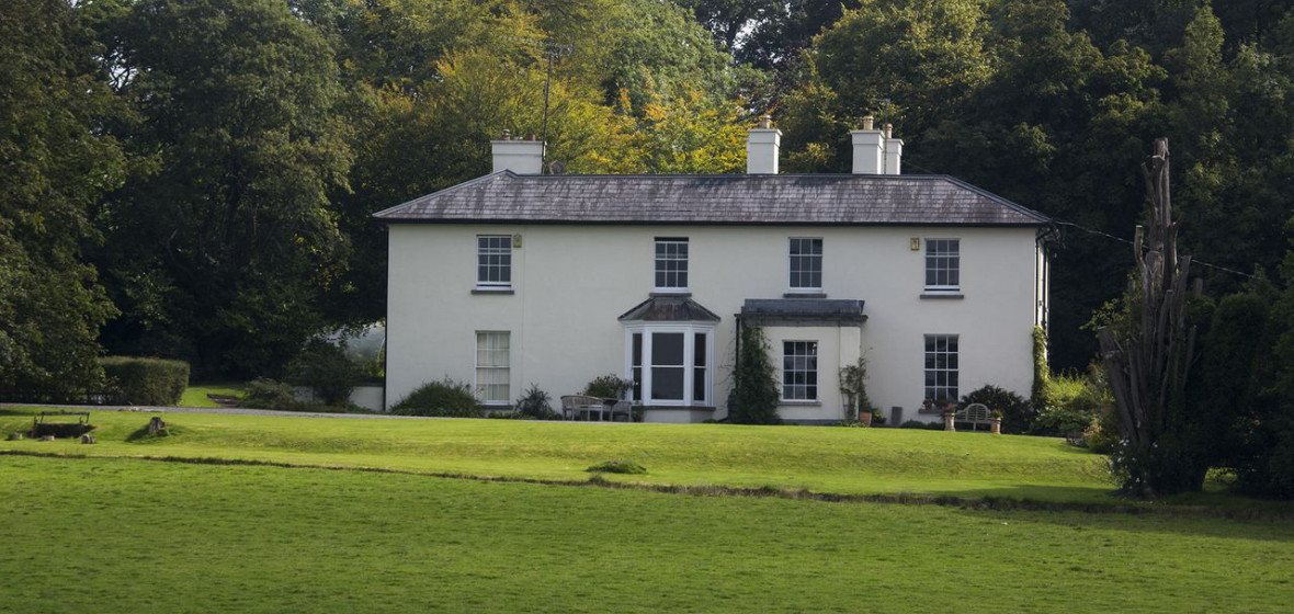 Photo of Lough Bawn House