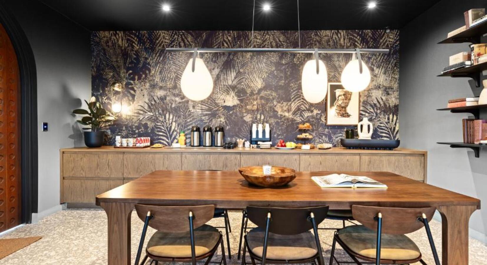 Breakfast room