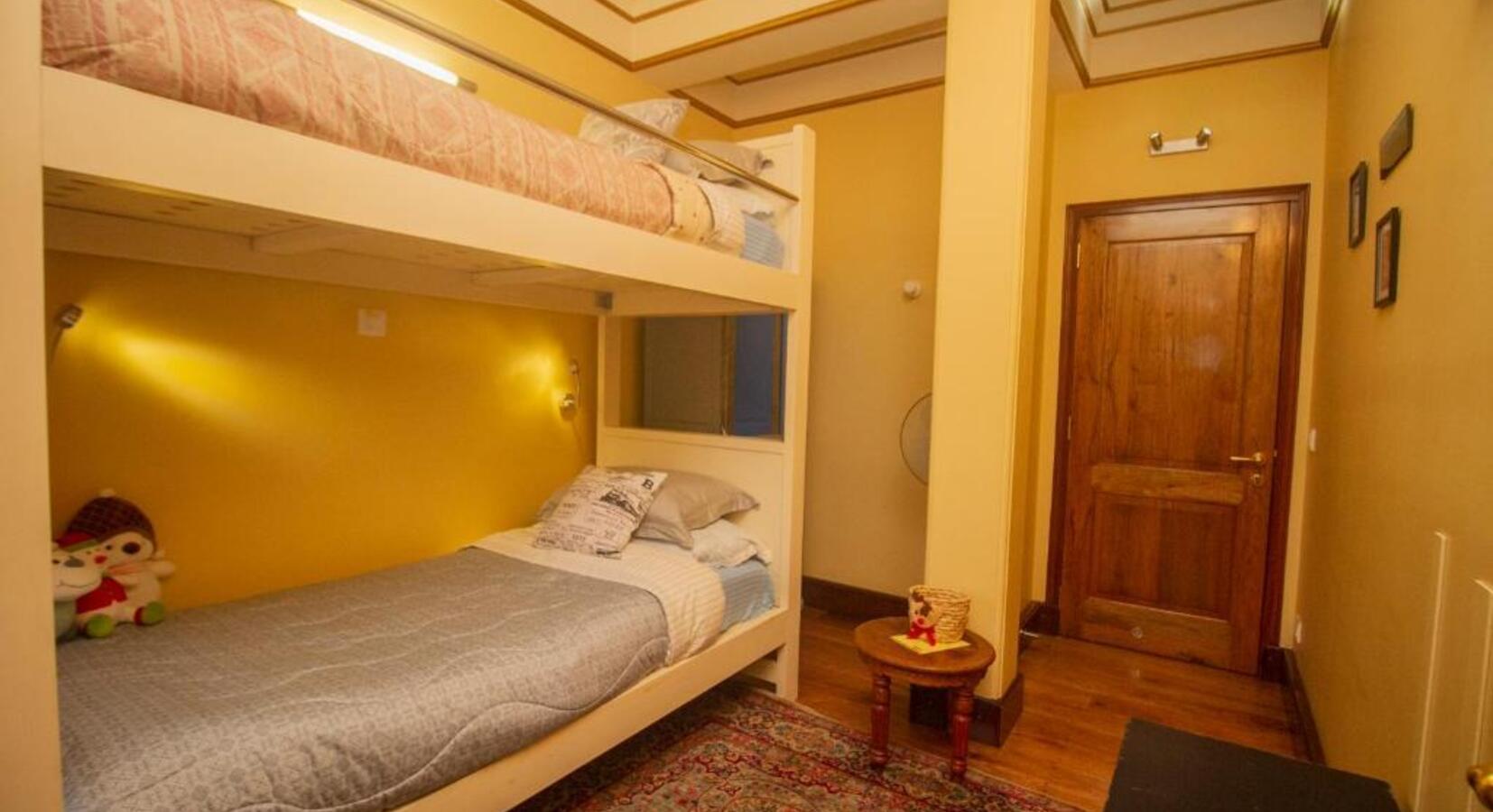 Bunk Bedroom 