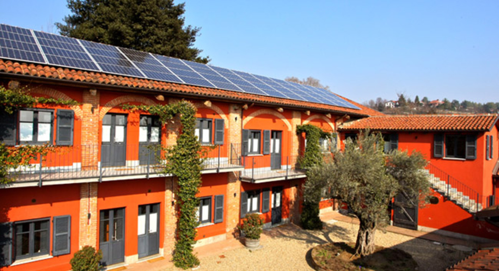 Photo de Le Serre Suites & Apartments