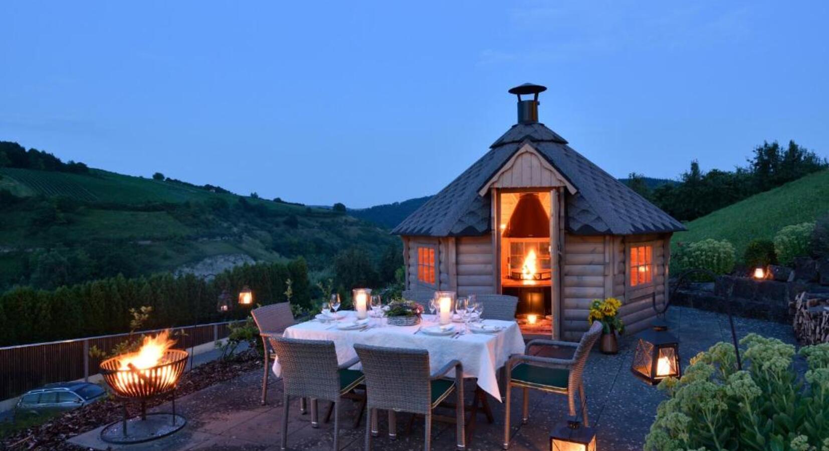 Al Fresco Dining