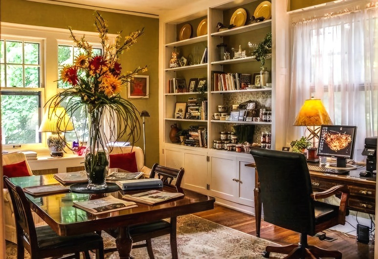 Brown Street Inn, Iowa City Review The Hotel Guru